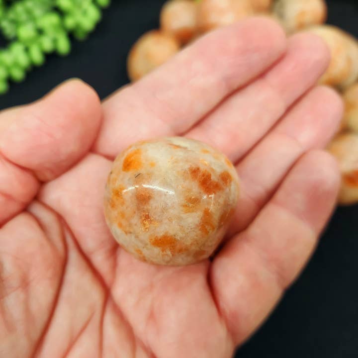 Meraki Gemstones - Wholesale Spiritual Stone/Crystal - Sunstone Tumbled Stones (1kg/2.2 lbs.) Approx. 30-35mm5