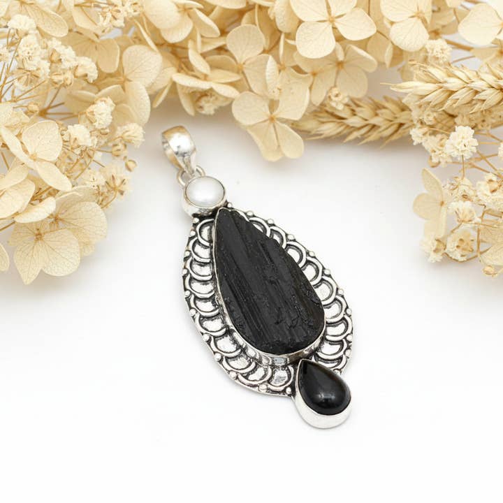 Hänge Turmalinsten, Onyx och Pärlemor för wholesale av Produtos Namasté