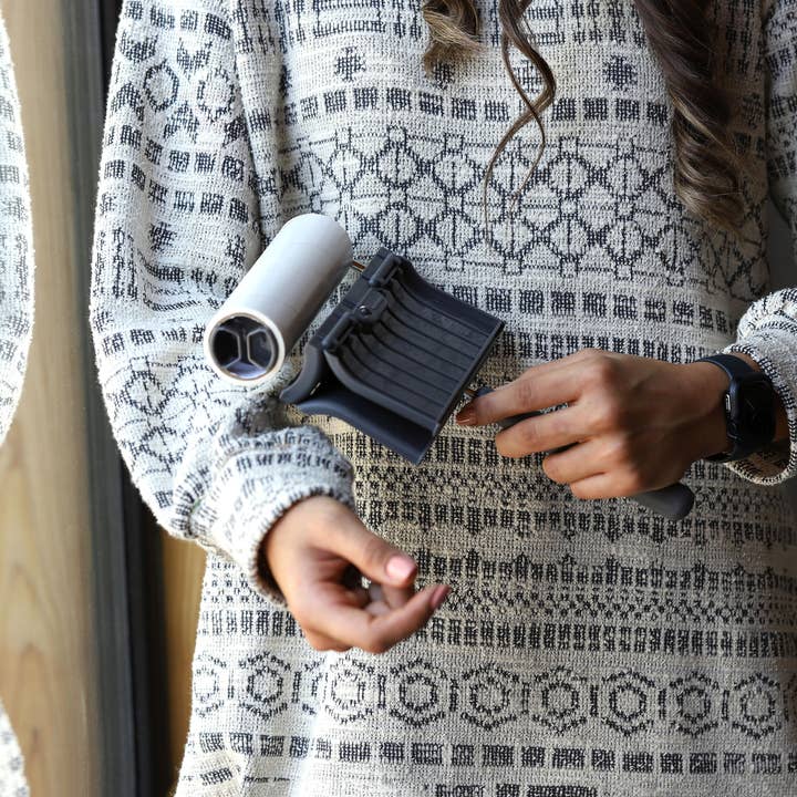 Dinial - Wholesale Lint roller - Dinial Large Lint Roller Remover Handle + 3 Refills (400 Sheets in Total)5