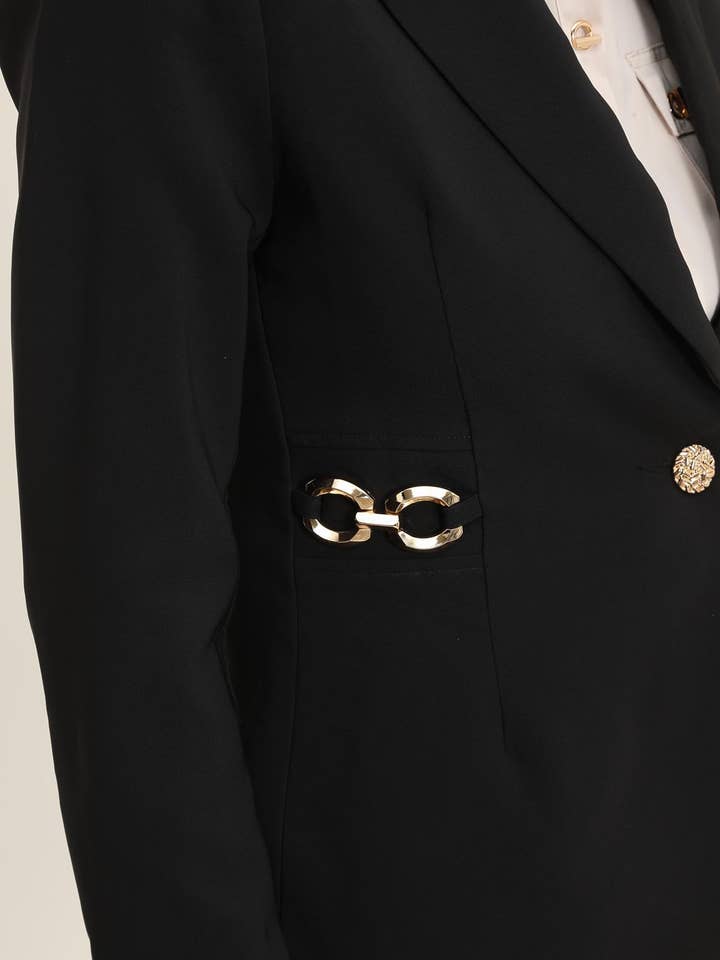 LULUMARY – Großhandel Jacke – Damen – Figurbetonter Blazer V279 mit Golddetails14