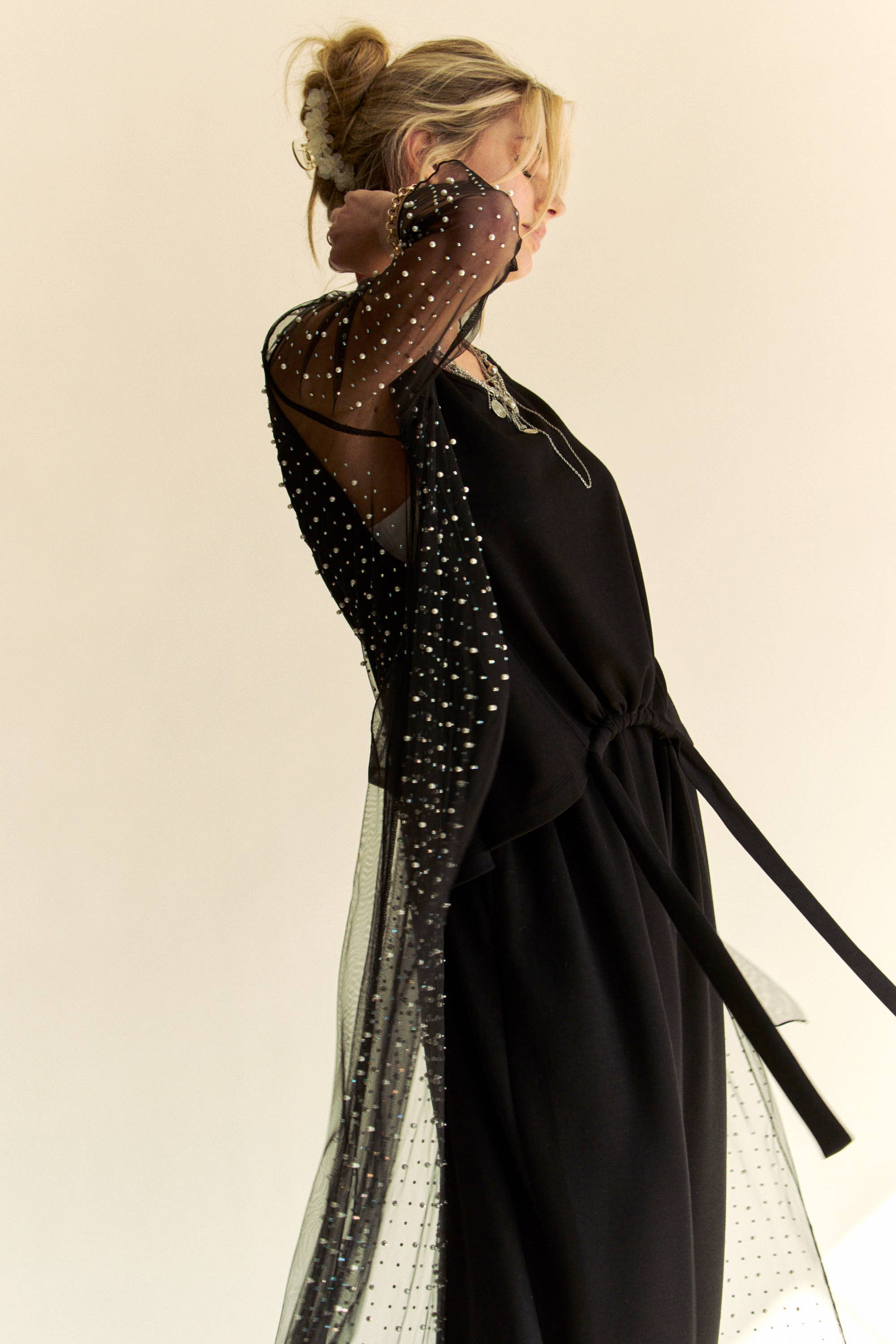 Davi & Dani – Großhandel Strickjacke – Damen – PLUS-Strickjacke mit Mesh, Perlen, Strass und offenem Vorderteil zum Binden18