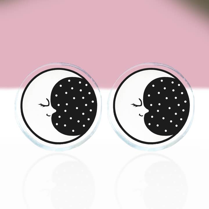 Boucles d'oreilles Kawaii Nighttime Moon, mignonnes Lolita gothiques pastel pour la vente par Atomic Lace