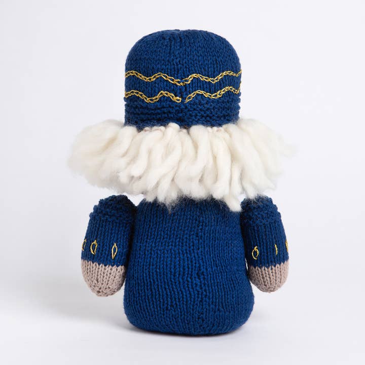 Wool Couture Company – Großhandel Bastelset – Bailey Nussknacker, einfaches Weihnachts-Strickset3