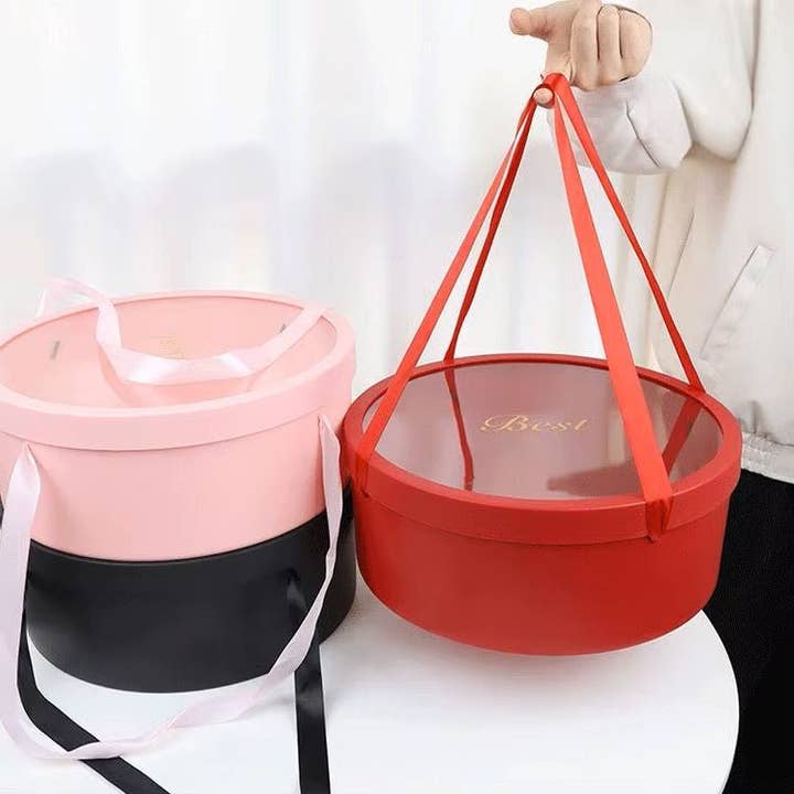 Grande boîte cadeau ronde "Meilleur" pour fleurs avec couvercle transparent et poignées pour la vente par Elegant Design Supply