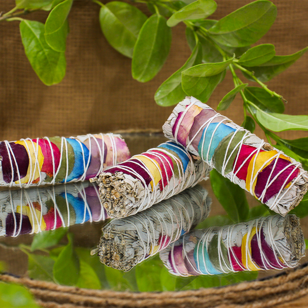 Espoir & Amour - Vendita all'ingrosso Salvia - Bastoncino di Salvia 7 Chakra da 10 cm - Biologico, Legato a Mano in California2