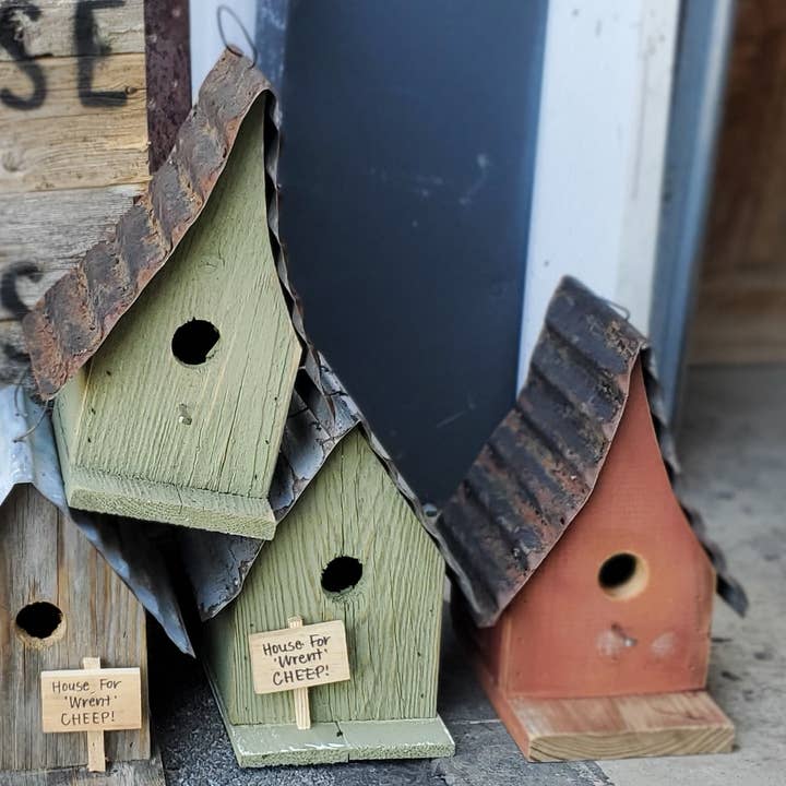 Flying Heart Threads - Wholesale Bird House - Cottage Rustic Birdhouse (SM42)