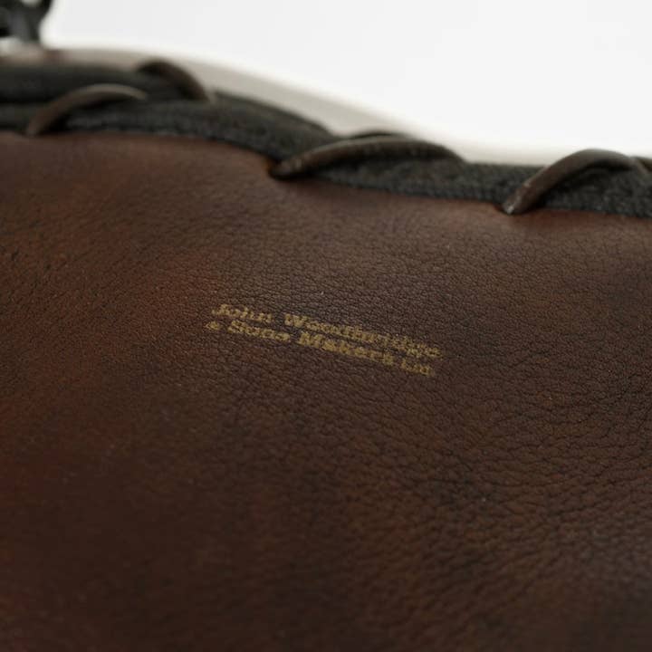 John Woodbridge Makers - Wholesale Sporting accessories - VINTAGE LEATHER PUNCHING BAG 19203