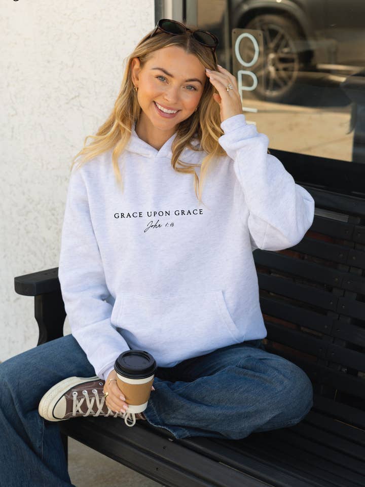 Genade op genade JOHANNES 1:16 Hoodie Pullover Sweater voor wholesale door OAT COLLECTIVE