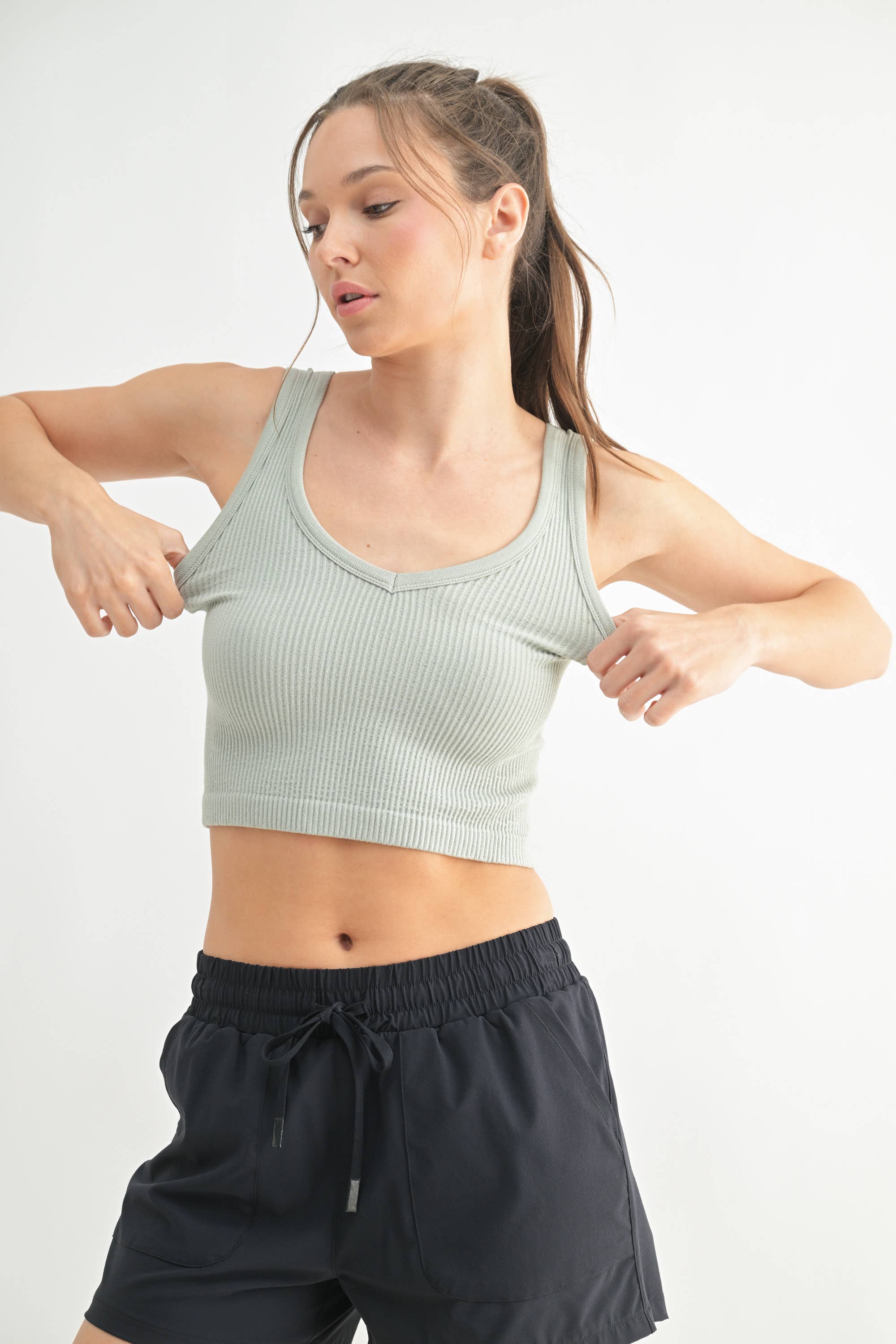 Mono B - Wholesale Tanktop - Dames - Geribbelde naadloze cropped tanktop20