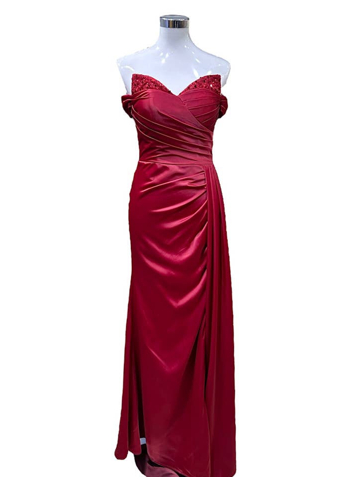 Bordeaux satijnen avondjurk voor wholesale door Les Voiliers