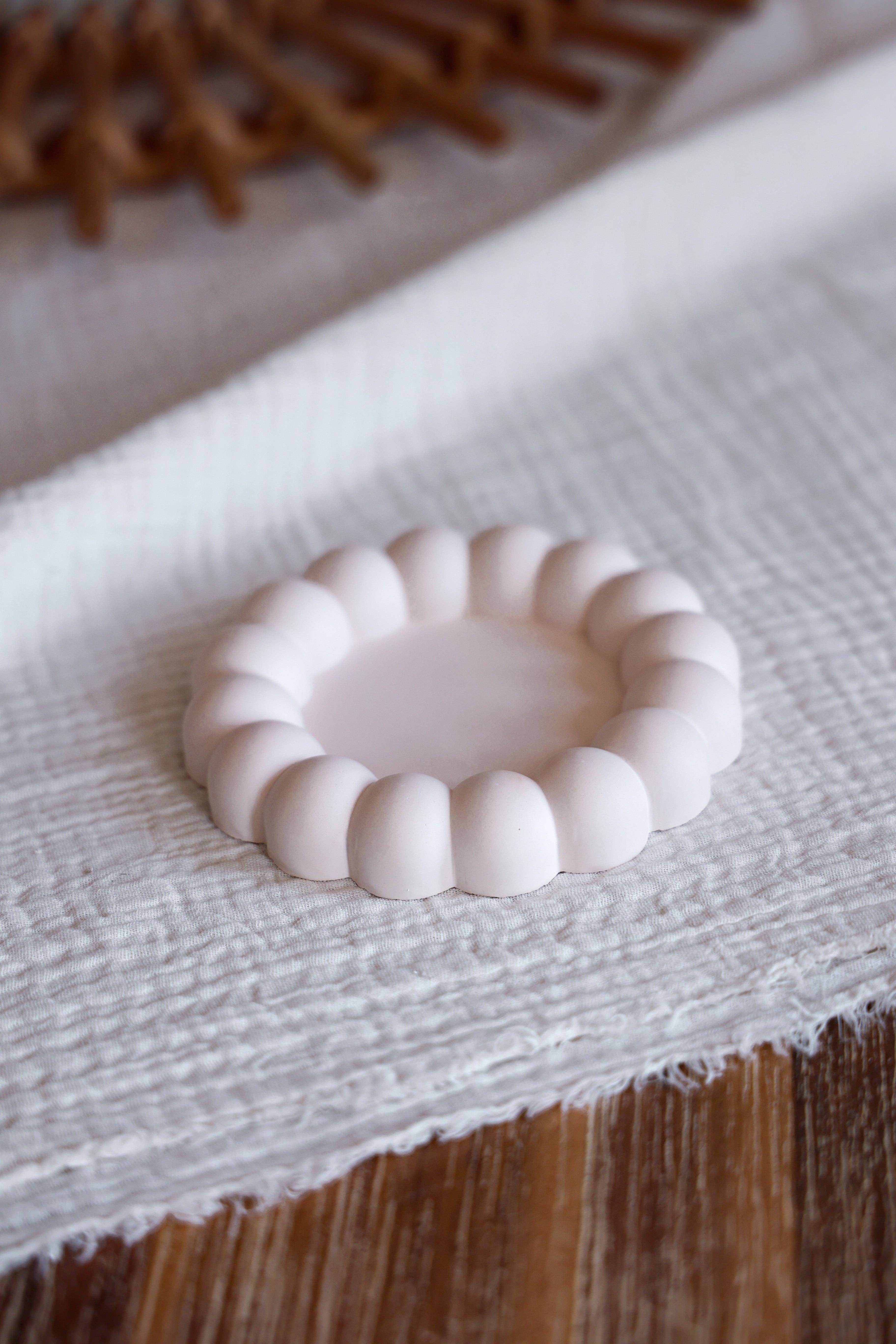 Niki Candle - Vendita all'ingrosso Portagioie - Vassoio rotondo con bordo a bolle - fatto a mano4