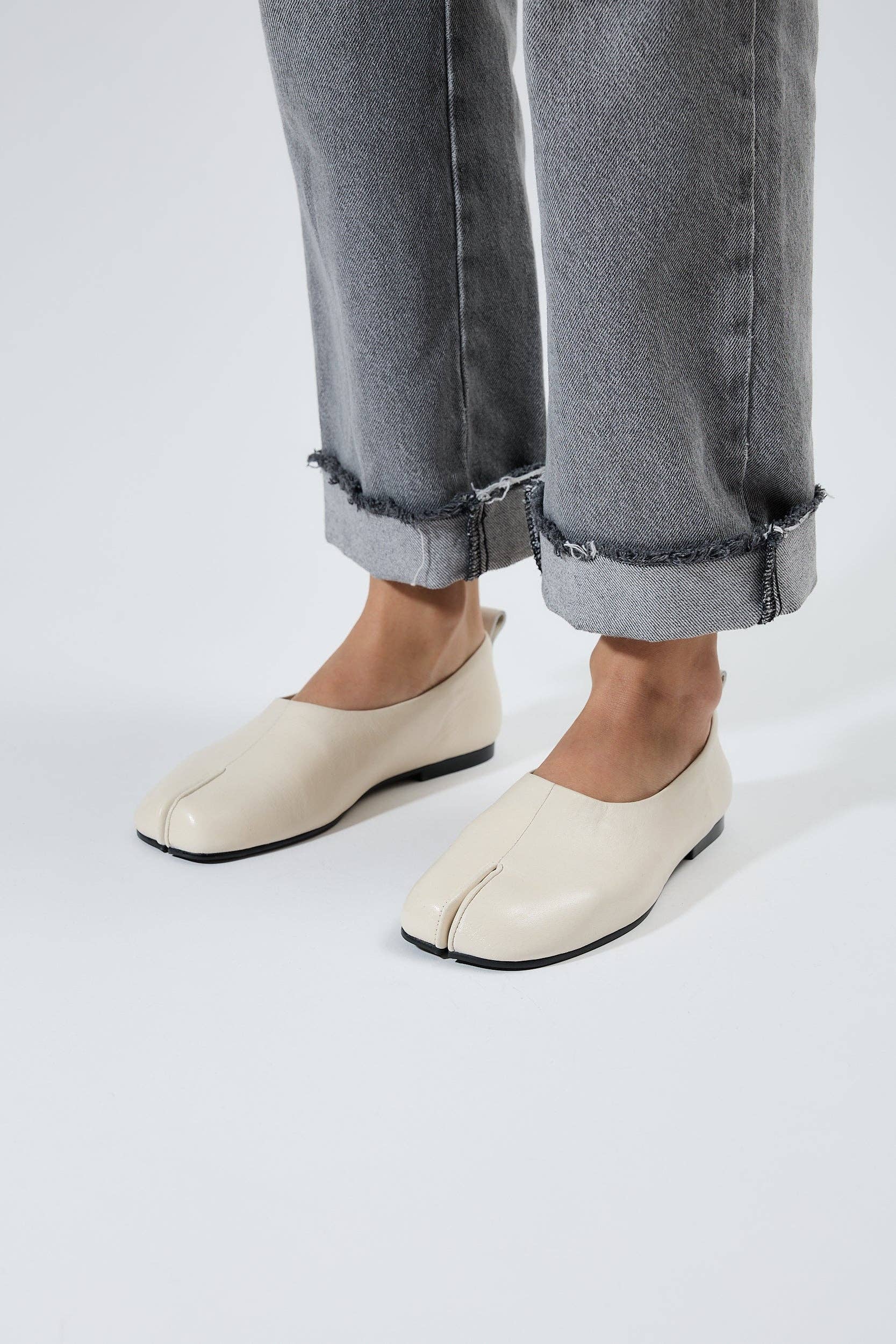 LONZA SHOES - Wholesale Flats - Women's - Akaste White2