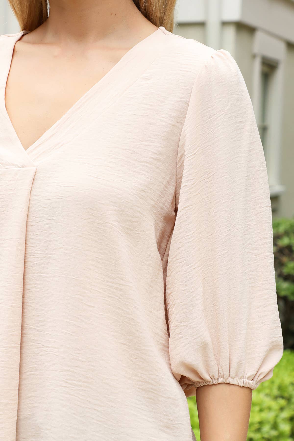 You & Me – wholesale Blouse – Women’s – YMT20085V-V-NECK BAND ELASTIC TUNNEL SLEEVE WOVEN TOP - FALL39