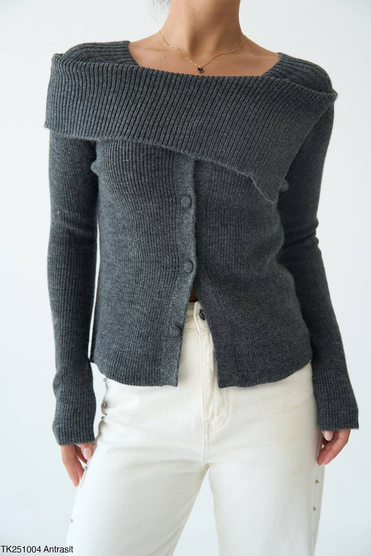 Design company-Fatma Balkir - Wholesale Knit Sweater - Women's - Asymmetric Neckline Women’s Knit Sweater15