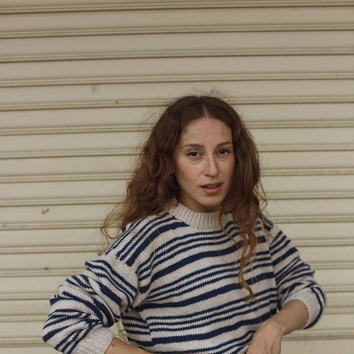 Gestreifter Lilienpullover // Damen // Bio-Merinowolle für den Großhandel von Be Kind