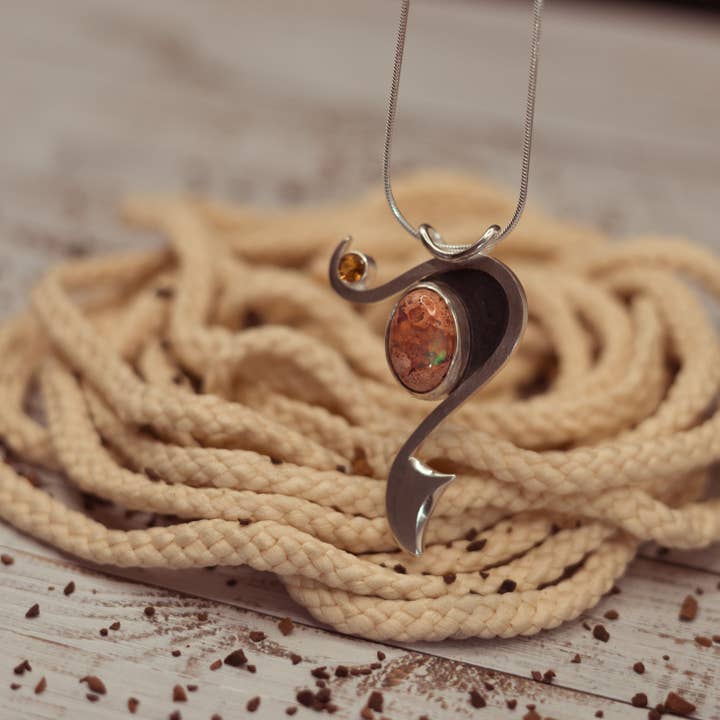 The Egg of Scatha Necklace for wholesale by Mo Ghrian