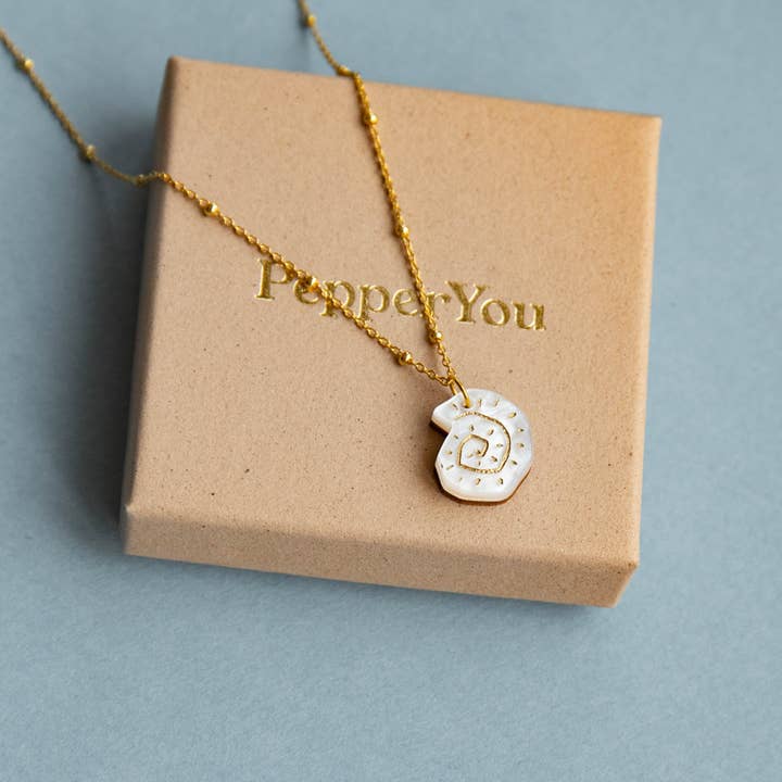 Pepper You - Wholesale Pendant/Charm Necklace - Shell Hoop Necklace