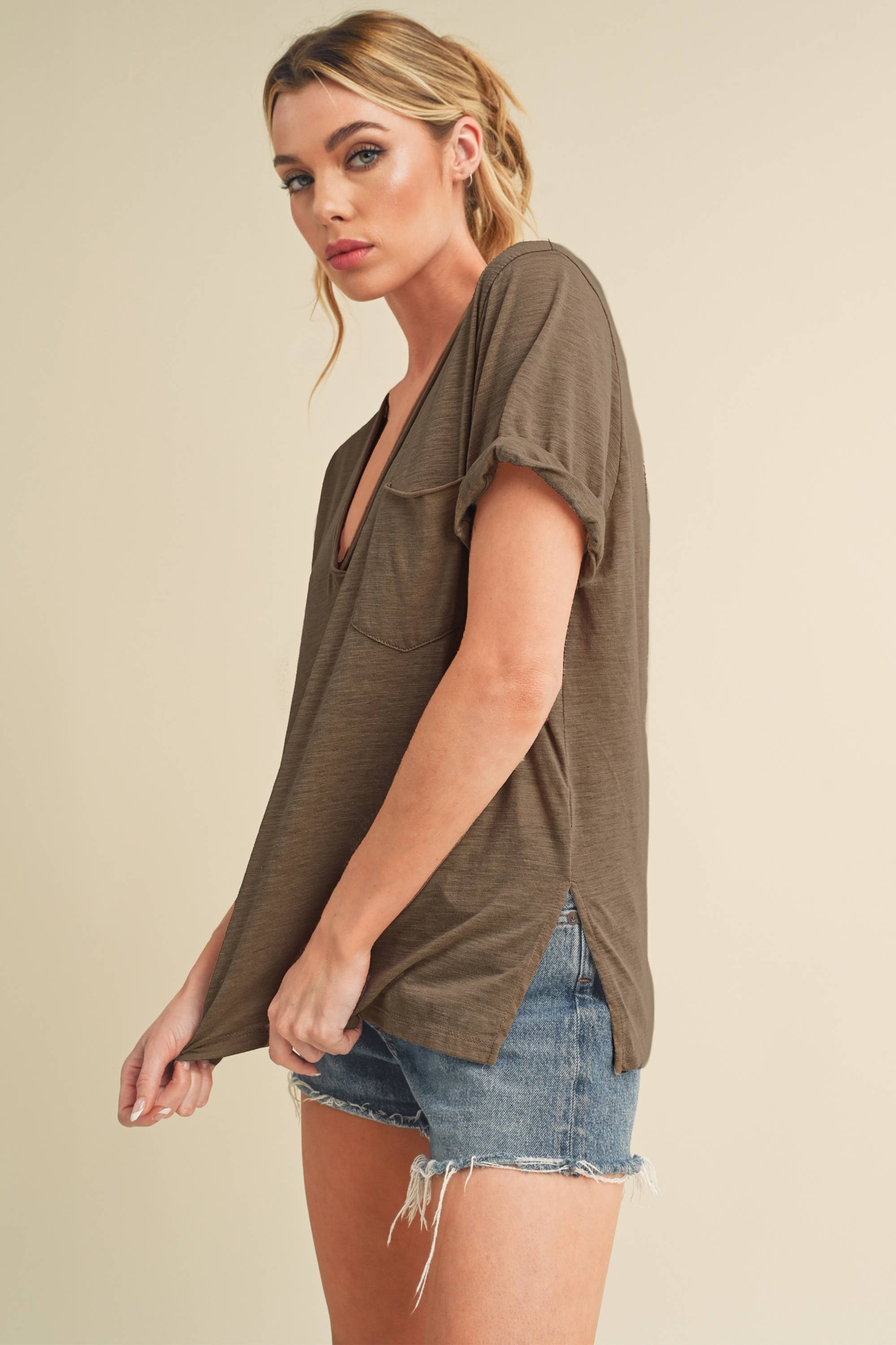 AEMI + CO - Wholesale T-Shirt - Women's - 8286DK Zoie V-Neck Short Sleeve Top11