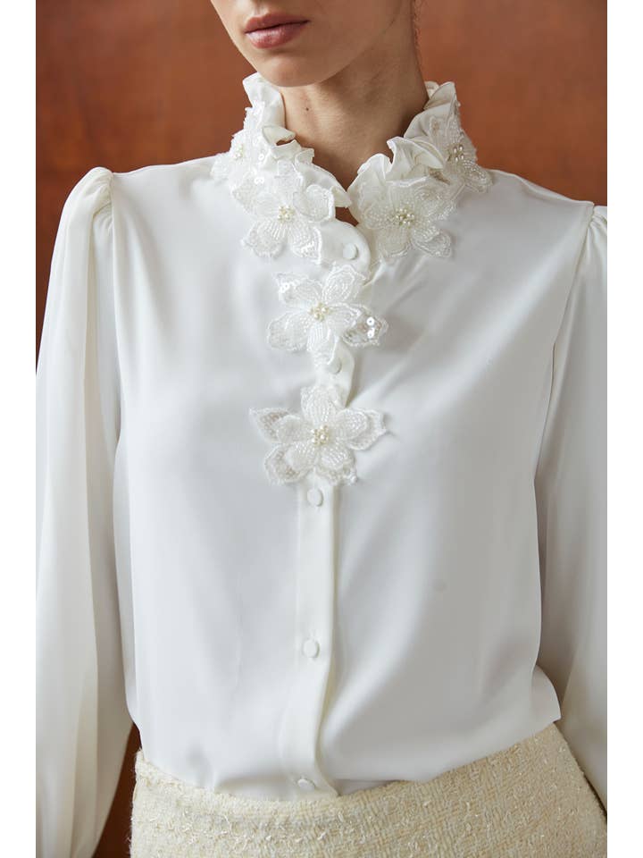 ELLI WHITE - Wholesale Button Down Shirt - Women's - Shirt with embossed floral collar1