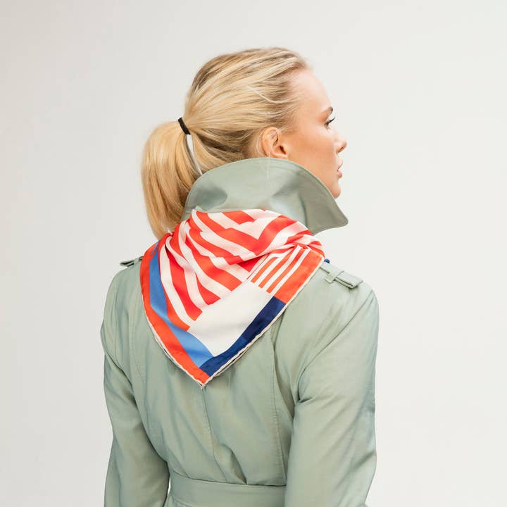 LINIE WEISS-ROT-BLAU für den Großhandel von Silk and River