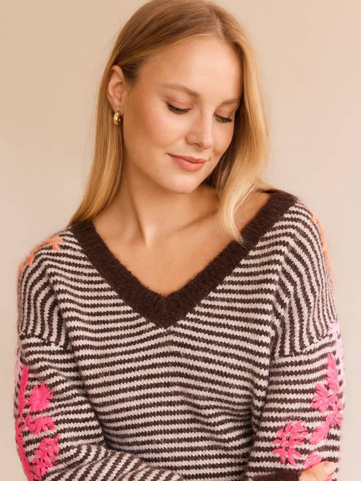 Afinity - Wholesale Knit Sweater - Women's - 🧶 Striped sweater with colorful floral embroidery AP150 CHOCO1