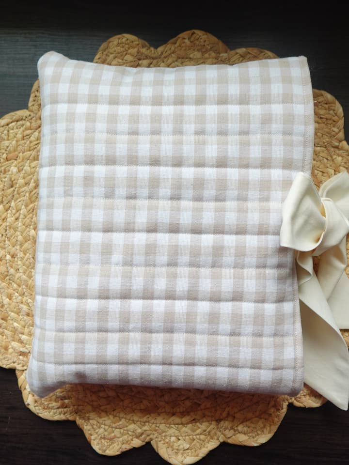 Milch & Honig Bibelhülle – Handgemachte Bibelhülle in Tan & Weiß für den Großhandel von Kindness On Cotton