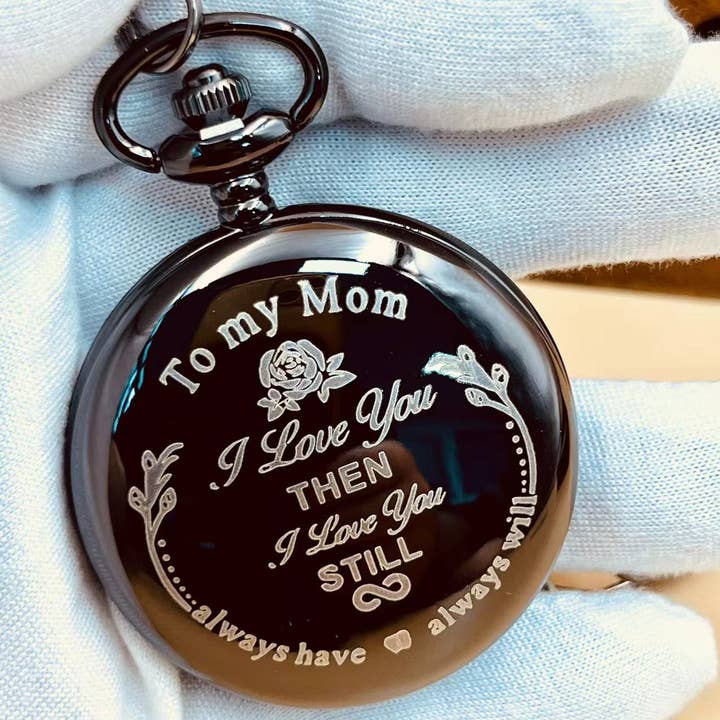 Zakhorloge met 'To My Mom' als cadeau voor Moederdag voor wholesale door WoodWristCo