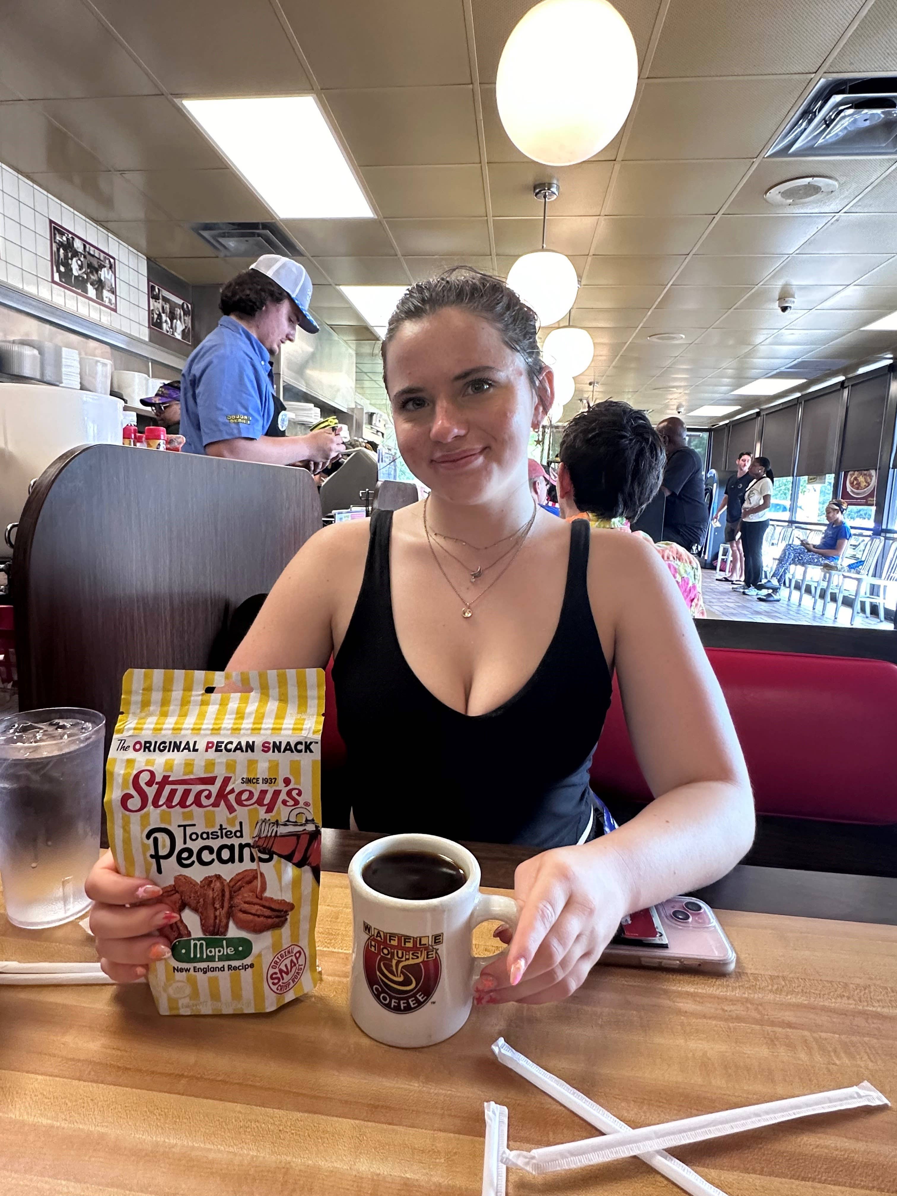 Stuckey's - Wholesale Nuts - Maple Pecans10