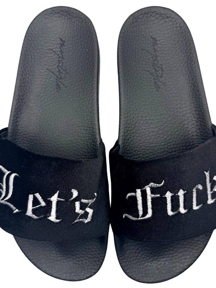MENS STRAIGHT UP BLACK VELVET VERBIAGE SLIDES for wholesale by DIVERGENT FOOTWEAR