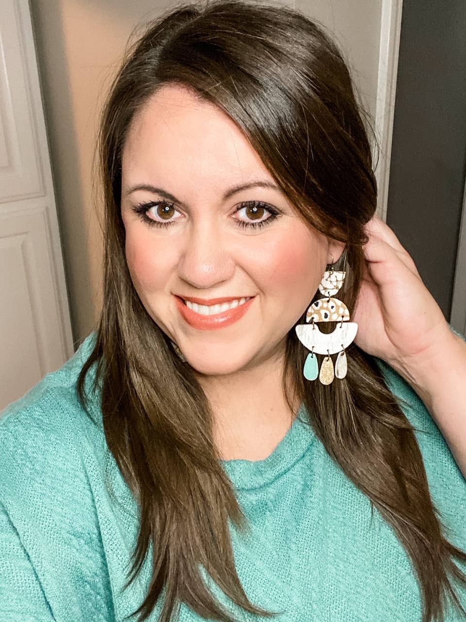 Anabelle+Oak - Wholesale Dangle Earrings - White & Turquoise Chandeliers | big leopard leather earrings1
