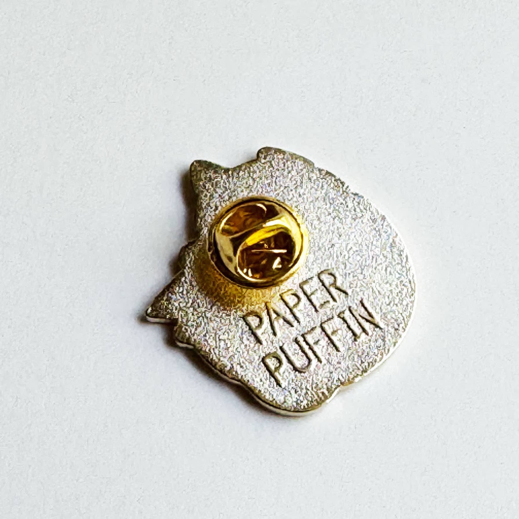 Paper Puffin - Wholesale Lapel Pin/Button - Book Reading Cat Enamel Pin  3