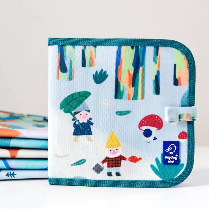 Cahier d'activités réutilisable Gnomes + Rainbow, effaçable à sec et facile à nettoyer pour la vente par Jaq Jaq Bird EUROPE