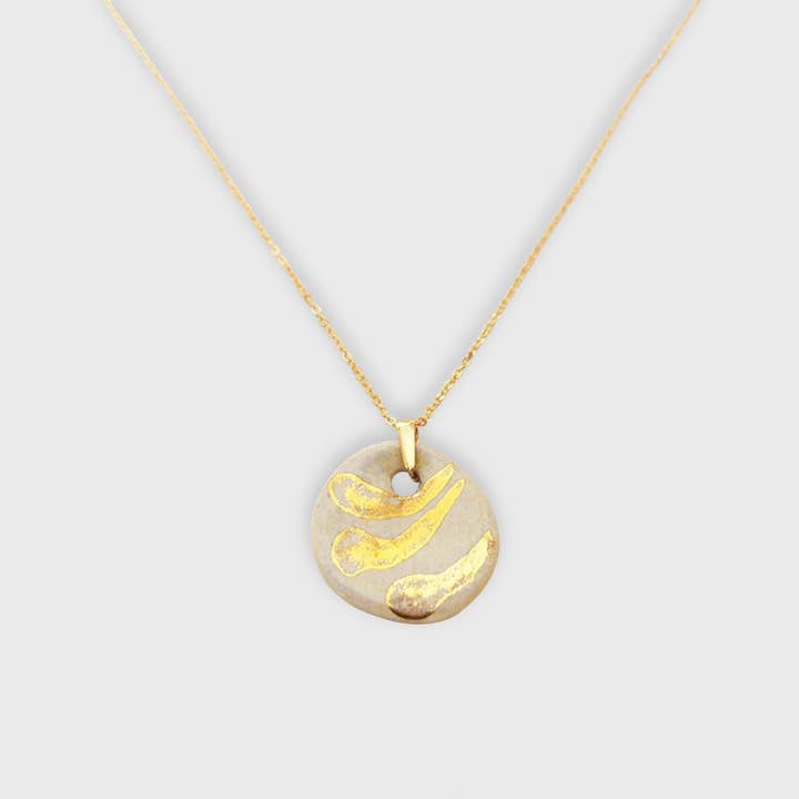 Collier médaillon blanc effet nacre et or for wholesale by Corinne Ceramique