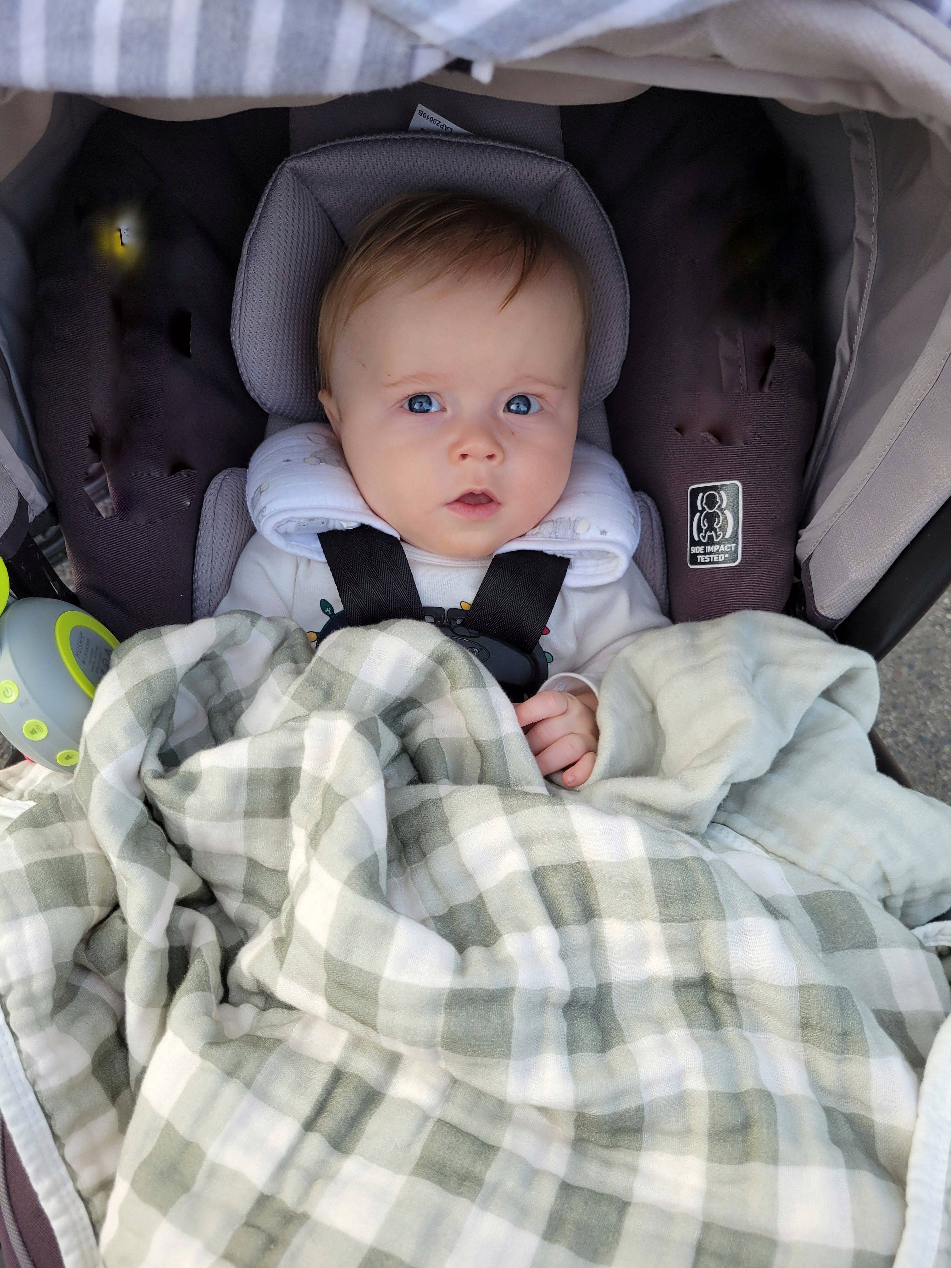 Ellie and Layne - Wholesale Bedding blanket – Kids & Baby - Evergreen Gingham QUILTED 6 Layer Gauze Blanket7