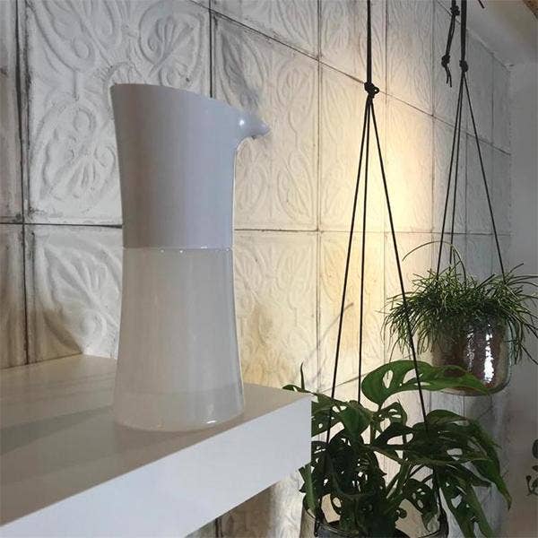 Beauty Goddess – wholesale Hand sanitiser – Proverb Sanitizer Spray Dispenser + 1 Litre Hand Sanitizer Refill4