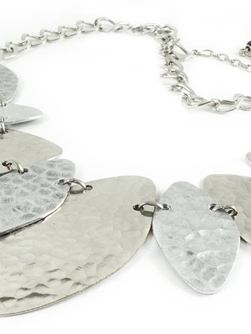 Lätt hand hamrade Teardrop Medaljong Halsband för wholesale av Maisha