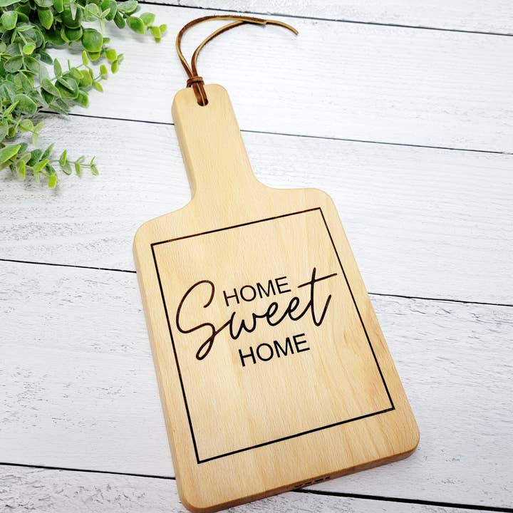 Hjem Sweet Home | Skærebræt | Husopvarmningsgave for engroshandel hos Rosie and Vi