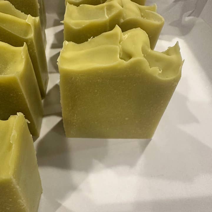 Fiori Essentials&Co - Wholesale Bar Soap - Cucumber cold press soap3