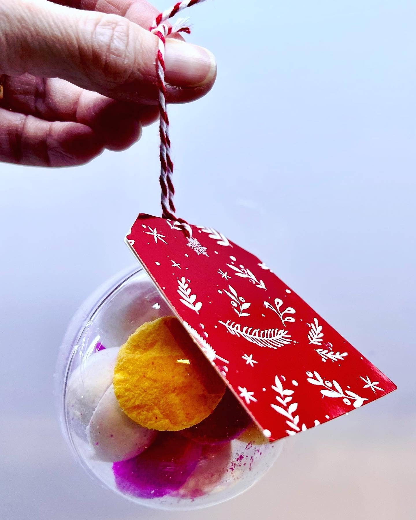 Unique creations soap company – wholesale Bath bomb/fizz – BATH BOMB CONFETTI3