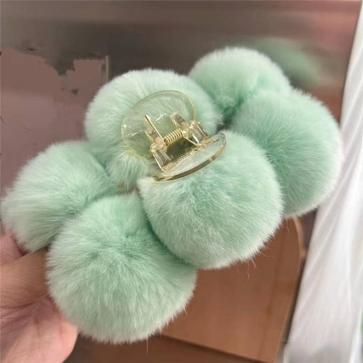 FurDecoration – Engroshandel Hårspænde - Dame – Fluffy Rex kaninpels store hårkloklip7