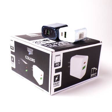 Chargeurs domestiques à entrées USB A et Type-C - Boîte de 25 pour la vente par Mid America