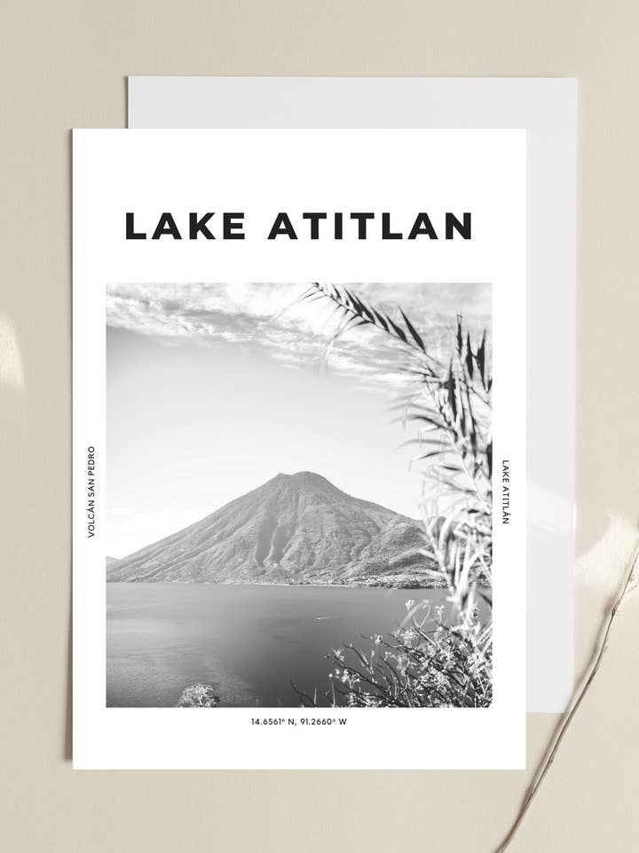 Lámina Lago de Atitlán «El lugar más tranquilo de la tierra» para venta al por mayor de The Travel Edit