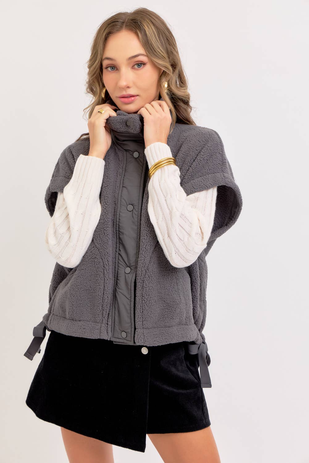 Sweet Lovely by Jen - Wholesale Outerwear Vest - Women's - OVERSIZED FLEECE VEST11