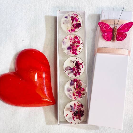 Holiday candles ( Joy, Peace and Love ) for wholesale by VioletFifthAvenue