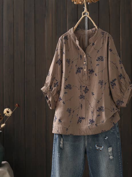 Whisper Mint – wholesale Blus - Dam – Damblus i bomullsgas med V-ringning och tryck8