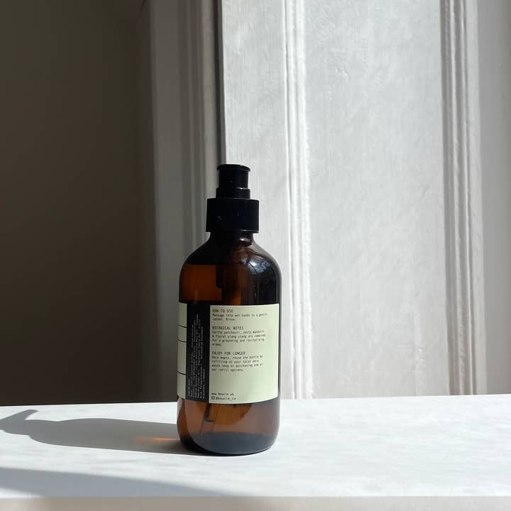 Bouclé - Wholesale Hand soap/wash - Juniper, Lime Zest & Garden Mint Essential Oil Hand Wash1