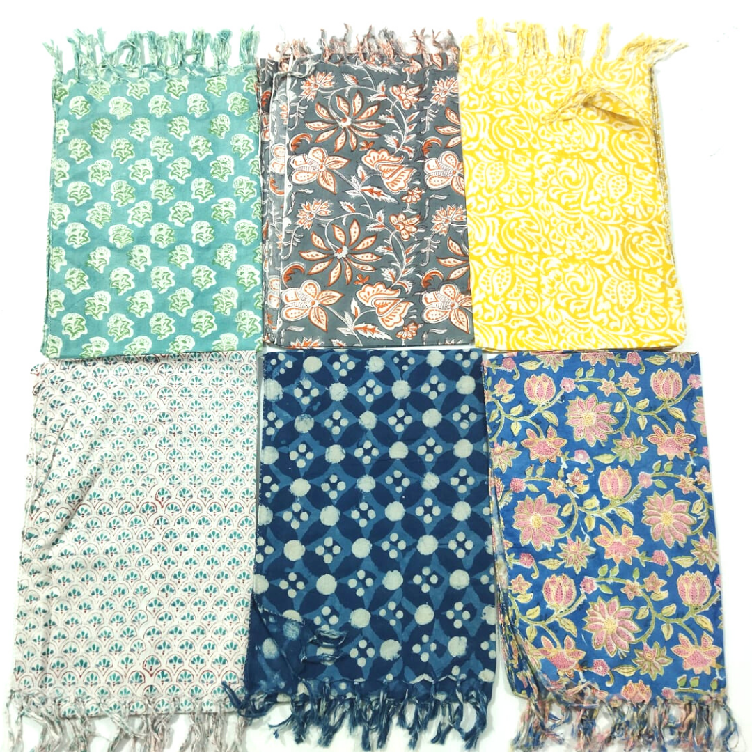 The Indian Bazaar – Großhandel Schal – Damen – Bunte, handbedruckte Baumwollschals mit Quasten – verschiedene Designs6