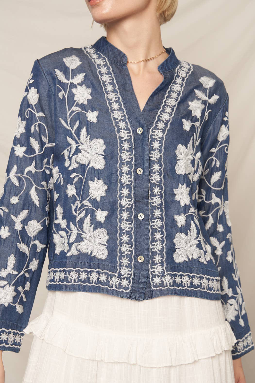 En Crème - Wholesale Blouse - Women's - Long Sleeve Embroidered Denim Button Down Top6
