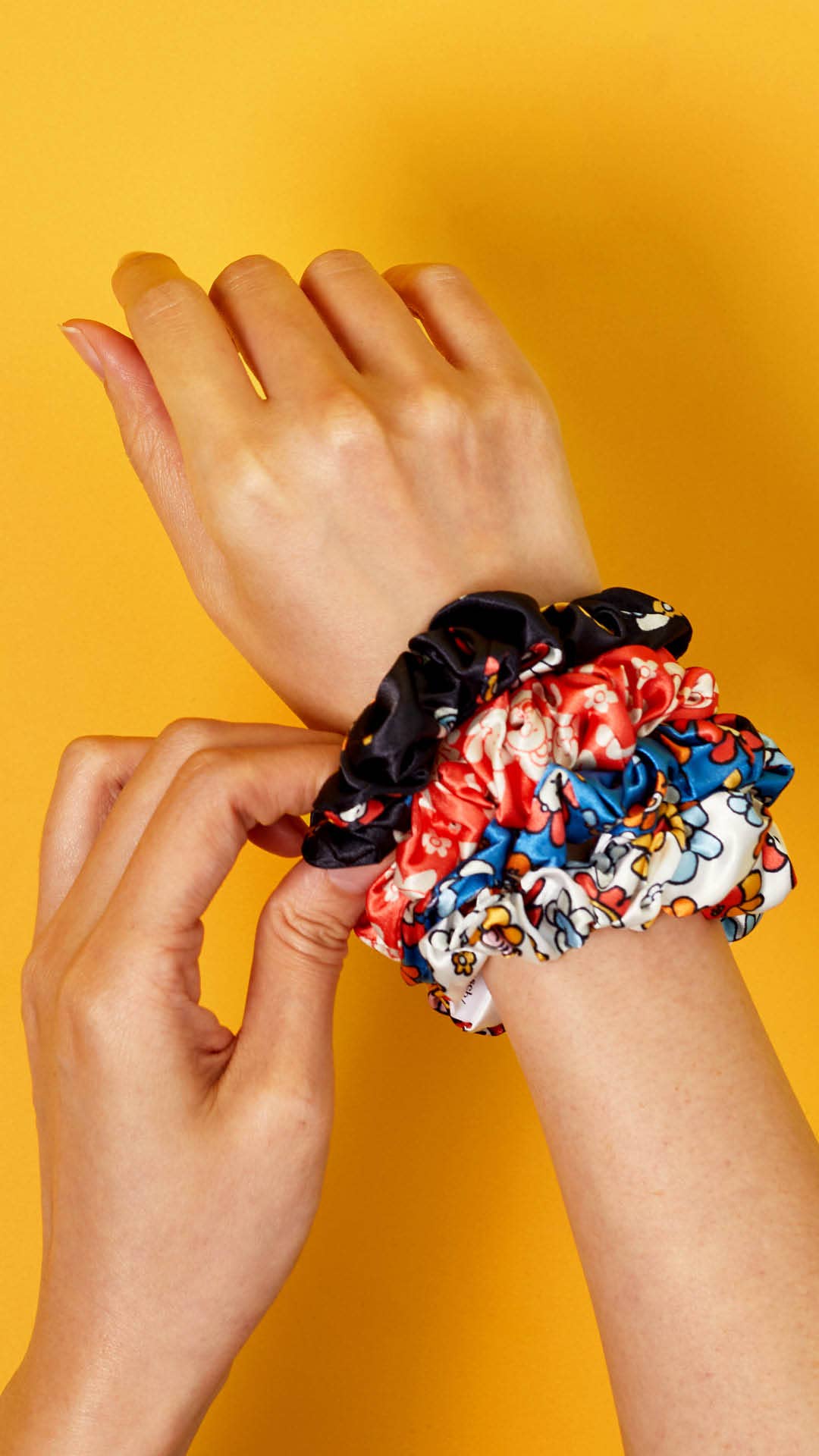 KITSCH - Wholesale Scrunchie - Women's - BT21 x Kitsch  Satin Sleep Scrunchies 4pc Set6