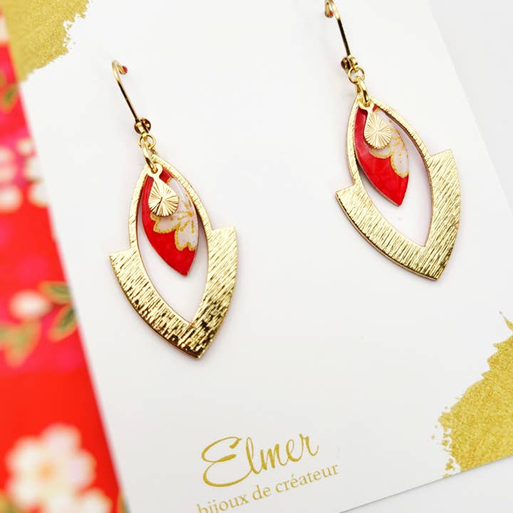 Orecchini KIKO / 4 colori / taglia media e ulteriori Risultati per montature anelli all'ingrosso. Resi gratuiti e termini di pagamento a 60 giorni su Faire in tendenza su Faire.